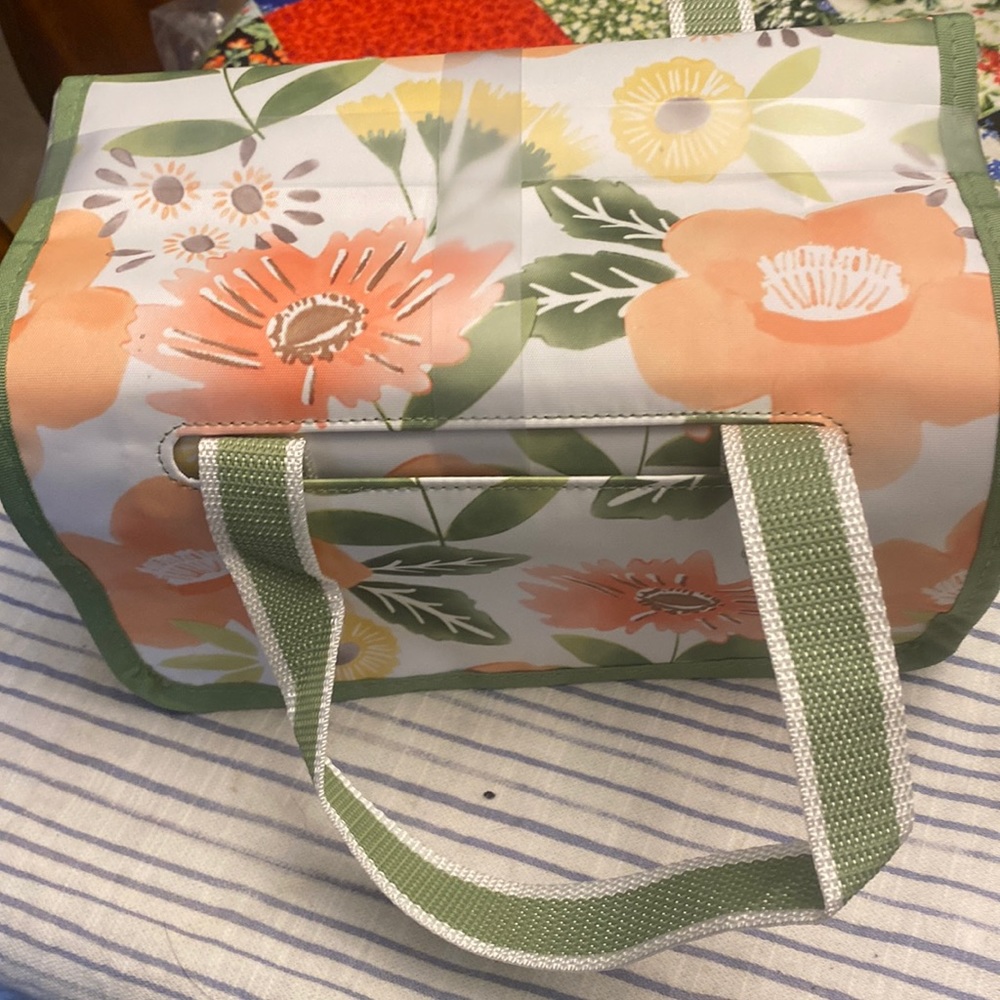 NWT Thirty One Roll call Organizer